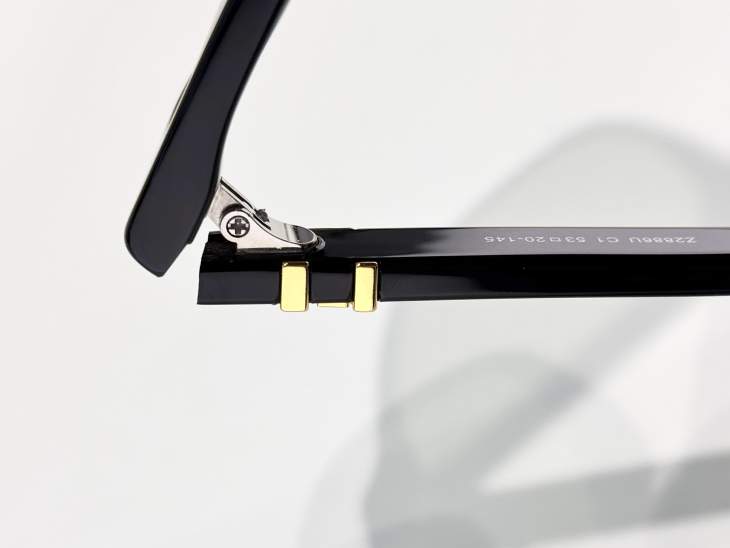 Picture of Louis Vuitton Sunglasses _SKUfw77668732fw